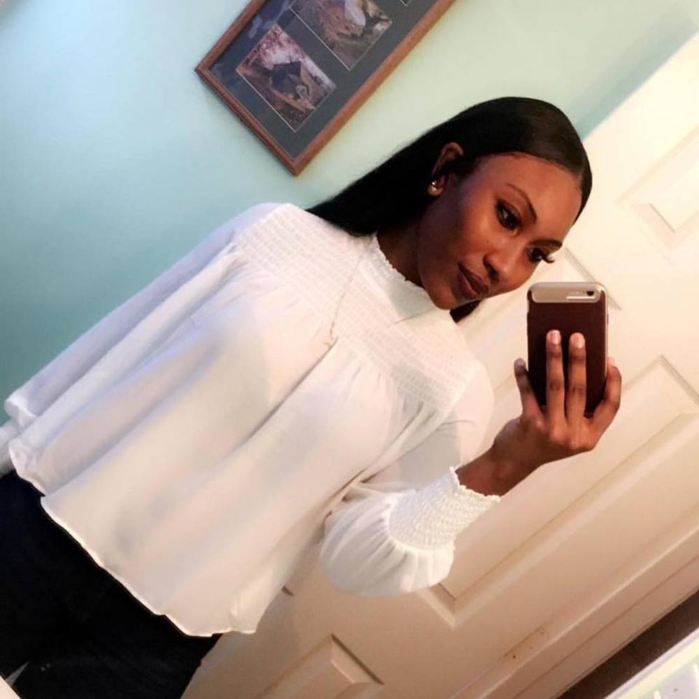 Meet your Posher, Naihla